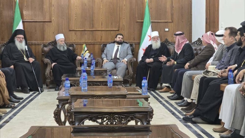 اجتماع بين مشايخ العقل ومحافظ السويداء: لمحاسبة كل من يسيء للسلم الأهلي  